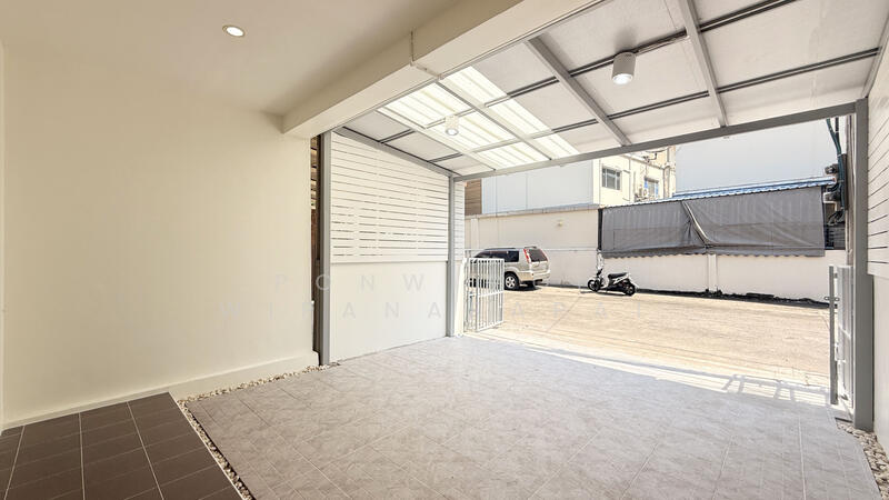 Villette City Pattanakarn 38 : วิลเลต ซิตี้ พัฒนาการ 38, กรุงเทพ, ถนนพัฒนาการ, ประเวศ, ประเวศ, กรุงเทพ, 170 ตร.ม., ทาวน์เฮ้าส์ ขาย, โดย Ponwimol Wipanarapai, 500116011 - DDproperty.com