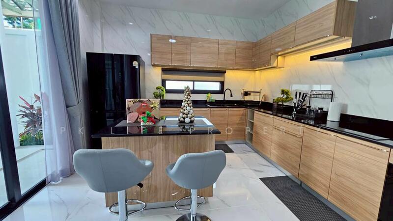 7R0989 Pool villa for rent 4 bedroom 5 bathroom 120,000/month at rawai have fully furnished, Phuket, Rawai, Muang Phuket, Phuket, 4 Bedrooms, 240 sqm, Villa For Rent, by PK LIFE Property, 500116016 - DDproperty.com
