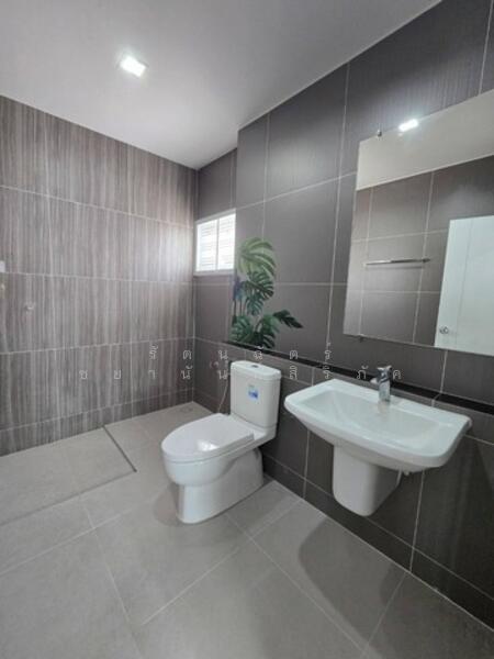 Perfect Place Ratchapruk, Nonthaburi, Ratchapruek Road, Bang Rak Noi, Muang Nonthaburi, Nonthaburi, 3 Bedrooms, 215 sqm, Single Detached House For Sale, by รัตนฉัตร์ ชยานันท์สิริภัค, 500116161 - DDproperty.com