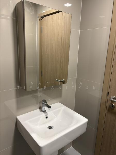 FLO by Sansiri, Bangkok, Somdet Chaopraya Road, Khlong San, Khlong San, Bangkok, 1 Bedroom, 29 sqm, Condo For Rent, by Napittha Tiyapanitkun, 500116330 - DDproperty.com