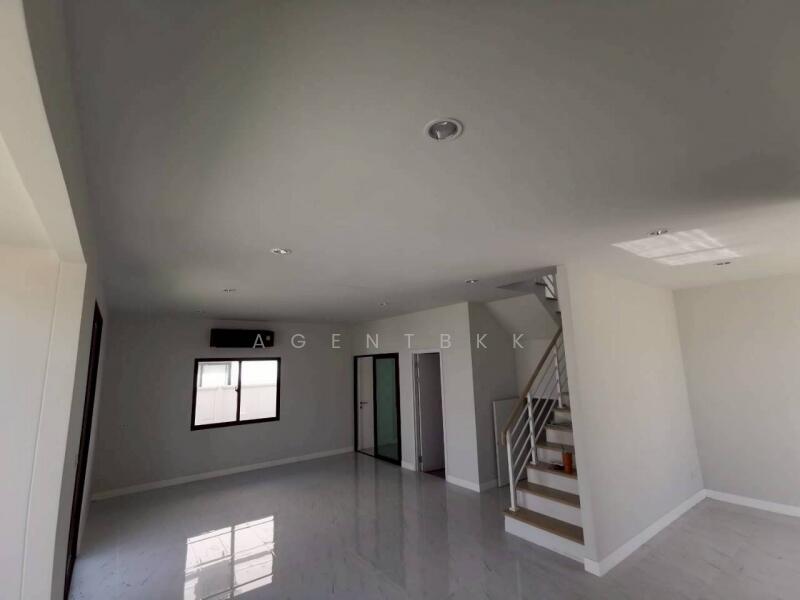 ขาย - Como Bianca Bangna : โคโม่ เบียงก้า บางนา, สมุทรปราการ