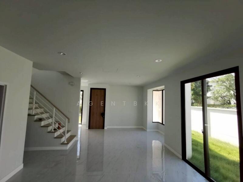 For Sale - Como Bianca Bangna, Samut Prakan