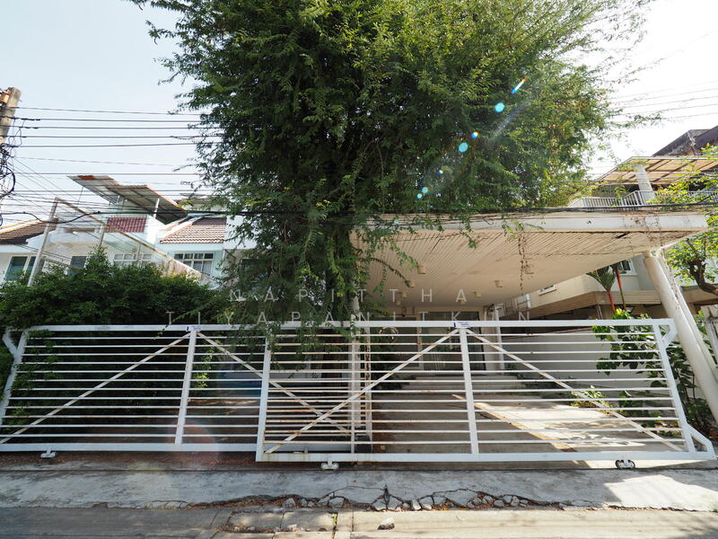 ให้เช่า - อาคาร Mixed-Use บนสุขุมวิท 50, 500เมตรจาก BTS อ่อนนุช, กรุงเทพ