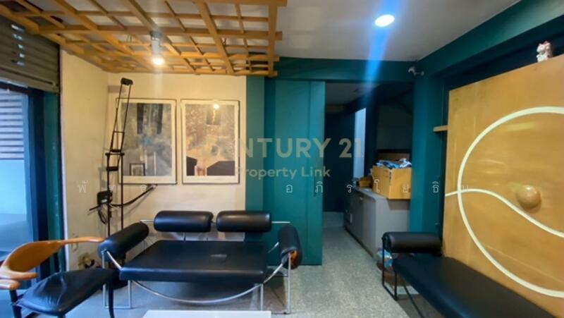 ขาย - ขายตึกแถว 4 ชั้น ริมถนนสาทร ทำเลทองที่แพงที่สุด เพื่อโอกาสต่อยอดธุรกิจที่เหนือกว่าใคร, กรุงเทพ