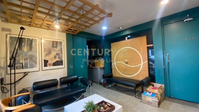 ขาย - ขายตึกแถว 4 ชั้น ริมถนนสาทร ทำเลทองที่แพงที่สุด เพื่อโอกาสต่อยอดธุรกิจที่เหนือกว่าใคร, กรุงเทพ