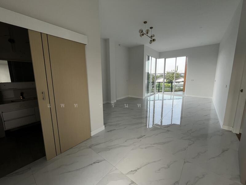 pattanakran 65, Bangkok, Wang Thonglang, Wang Thonglang, Bangkok, 4 Bedrooms, 488 sqm, Single Detached House For Sale, by แพท วรินทร์ธร , 500116701 - DDproperty.com