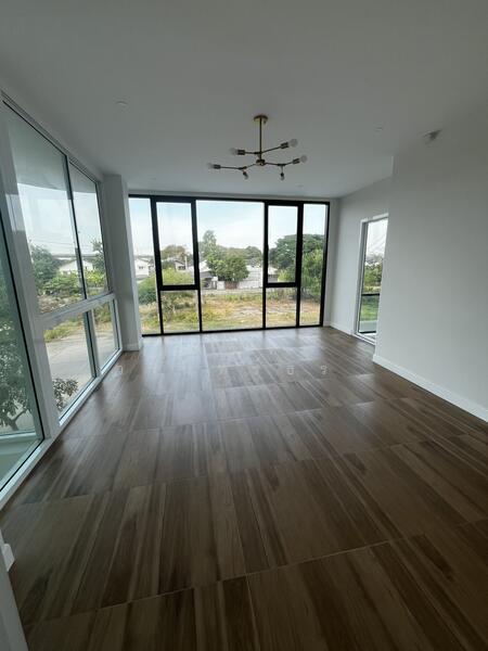 pattanakran 65, Bangkok, Wang Thonglang, Wang Thonglang, Bangkok, 4 Bedrooms, 488 sqm, Single Detached House For Sale, by แพท วรินทร์ธร , 500116701 - DDproperty.com