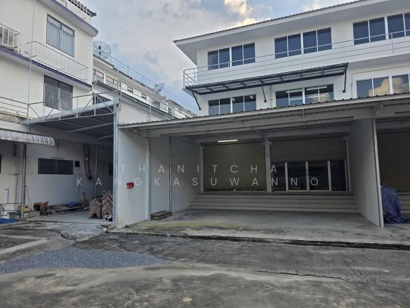 อาคารพาณิชย์กาญจนาภิเษก, กรุงเทพ, ดอกไม้, ประเวศ, กรุงเทพ, 528 ตร.ม., ตึกแถว-อาคารพาณิชย์ ให้เช่า, โดย Thanitcha Kangkasuwanno, 500116739 - DDproperty.com