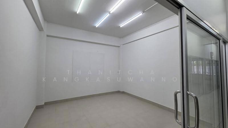อาคารพาณิชย์กาญจนาภิเษก, กรุงเทพ, ดอกไม้, ประเวศ, กรุงเทพ, 528 ตร.ม., ตึกแถว-อาคารพาณิชย์ ให้เช่า, โดย Thanitcha Kangkasuwanno, 500116739 - DDproperty.com
