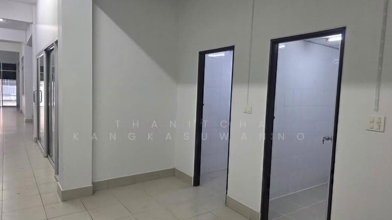 อาคารพาณิชย์กาญจนาภิเษก, กรุงเทพ, ดอกไม้, ประเวศ, กรุงเทพ, 528 ตร.ม., ตึกแถว-อาคารพาณิชย์ ให้เช่า, โดย Thanitcha Kangkasuwanno, 500116739 - DDproperty.com