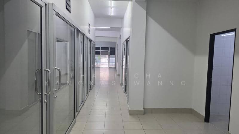 อาคารพาณิชย์กาญจนาภิเษก, กรุงเทพ, ดอกไม้, ประเวศ, กรุงเทพ, 528 ตร.ม., ตึกแถว-อาคารพาณิชย์ ให้เช่า, โดย Thanitcha Kangkasuwanno, 500116739 - DDproperty.com