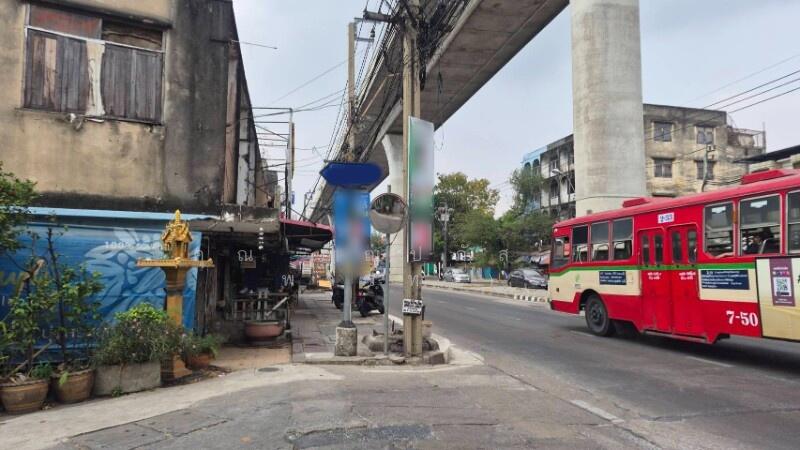 For Sale - อาคารพาณิชย์ ติดถนน กรุงเทพ - นนทบุรี ทำเลดี ใกล้ MRT วงศ์สว่าง ราคาถูกมาก, Nonthaburi