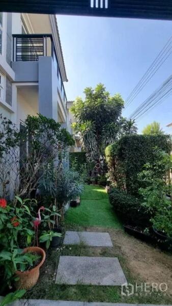 For Sale - For Sale or Rent 4 Bedroom Detached House in Bangkok Boulevard Rama 9 in Thap Chang bre21710, Bangkok