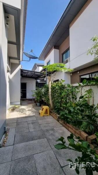 For Sale - For Sale or Rent 4 Bedroom Detached House in Bangkok Boulevard Rama 9 in Thap Chang bre21710, Bangkok