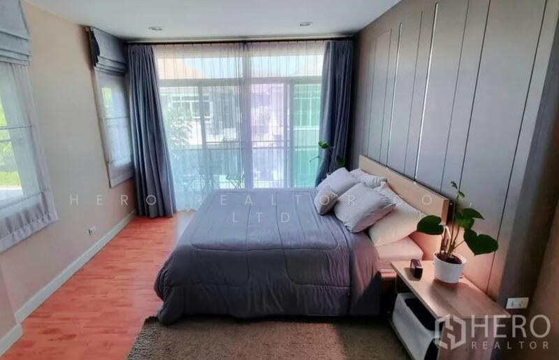 For Sale - For Sale or Rent 4 Bedroom Detached House in Bangkok Boulevard Rama 9 in Thap Chang bre21710, Bangkok