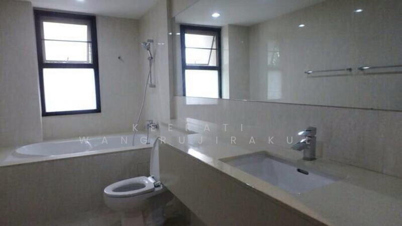 Vanida Apartment Ekkamai, Bangkok, Khlong Tan Nua, Watthana, Bangkok, 3 Bedrooms, 250 sqm, Apartment For Rent, by Keerati  Wangrujirakul, 500116866 - DDproperty.com