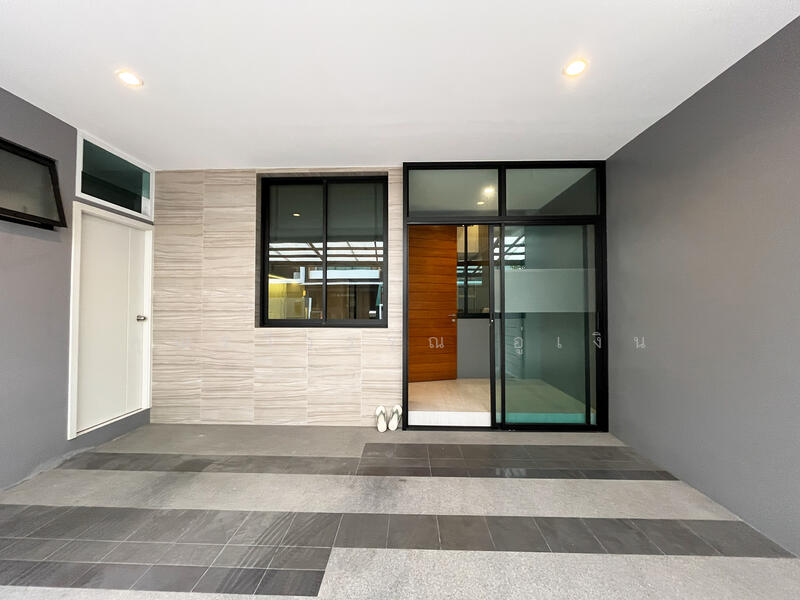Townhome For Rent Krungthep Kreetha, Bangkok, Thap Chang, Saphan Sung, Bangkok, 3 Bedrooms, 285 sqm, Townhouse For Rent, by คุณรวีวรรณ อู่เงิน, 500116879 - DDproperty.com