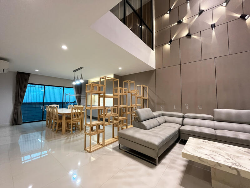 Townhome For Rent Krungthep Kreetha, Bangkok, Thap Chang, Saphan Sung, Bangkok, 3 Bedrooms, 285 sqm, Townhouse For Rent, by คุณรวีวรรณ อู่เงิน, 500116879 - DDproperty.com