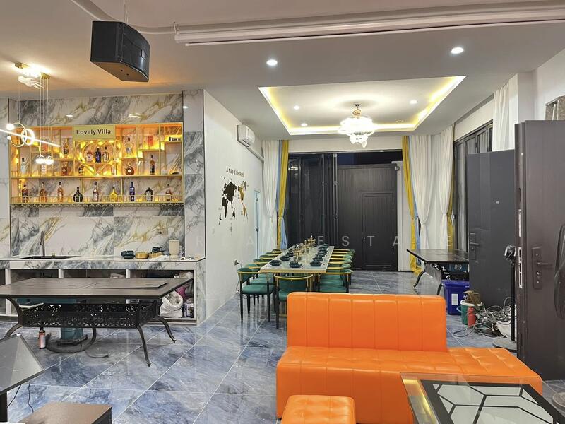 For Sale - 4 Storey Pool Villa for Sale Near Walking Street South Pattaya, Chon Buri (Pattaya)