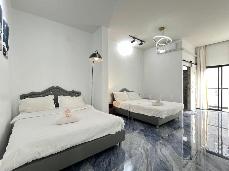 ขาย - ขายวิลล่า 4 ชั้นพร้อมสระว่ายน้ำ ใกล้วอล์คกิ้งสตรีท พัทยาใต้, ชลบุรี