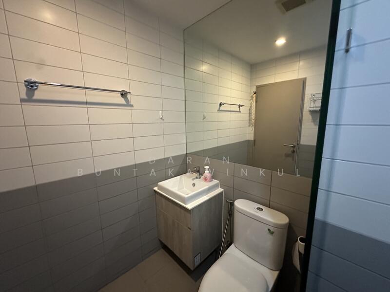 IDEO MOBI Sukhumvit 81, Bangkok, 2097 Sukhumvit Road, Bang Chak, Phra Khanong, Bangkok, 2 Bedrooms, 55 sqm, Condo For Rent, by Daran Buntakawinkul, 500117232 - DDproperty.com