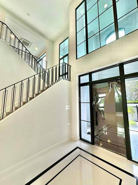 Nantawan Rama 9 - New Krungthepkreetha, Bangkok, Saphan Sung, Bangkok, 5 Bedrooms, 449 sqm, Single Detached House For Rent, by Kanyapuk Tinanop, 500117532 - DDproperty.com