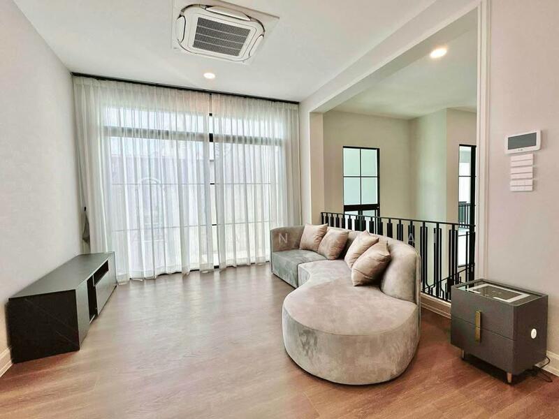 Nantawan Rama 9 - New Krungthepkreetha, Bangkok, Saphan Sung, Bangkok, 5 Bedrooms, 449 sqm, Single Detached House For Rent, by Kanyapuk Tinanop, 500117532 - DDproperty.com