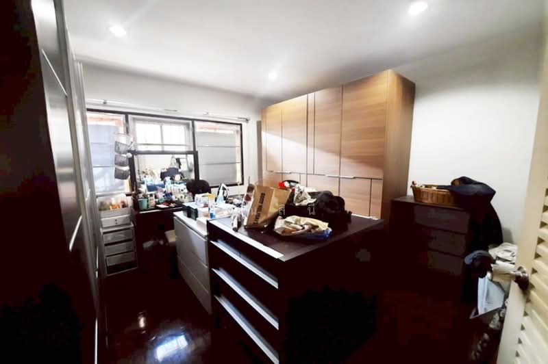 หมู่บ้านมิตรรุ่งเรือง 1, Bangkok, Bang Khun Sri, Bangkok Noi, Bangkok, 4 Bedrooms, 160 sqm, Townhouse For Sale, by คุณสินี, 500117908 - DDproperty.com