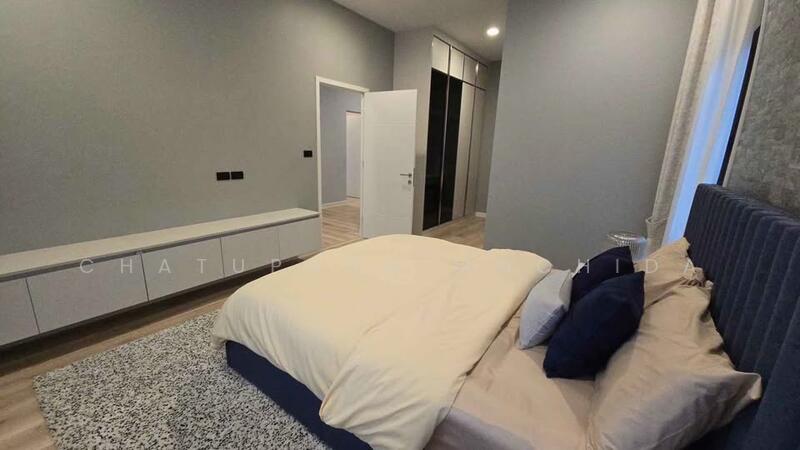 Burasiri Krungthep Kreetha, Bangkok, 95 Soi Pracha Ruam Chai, Hua Mak, Bang Kapi, Bangkok, 4 Bedrooms, 300 sqm, Single Detached House For Rent, by Chatuphon Mochida, 500118108 - DDproperty.com