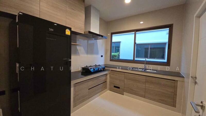 Burasiri Krungthep Kreetha, Bangkok, 95 Soi Pracha Ruam Chai, Hua Mak, Bang Kapi, Bangkok, 4 Bedrooms, 300 sqm, Single Detached House For Rent, by Chatuphon Mochida, 500118108 - DDproperty.com