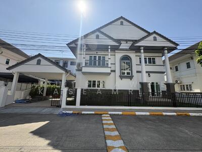 ขาย - The Exclusive Pattanakarn 32 : ดิเอ็กซ์คลูซีฟ พัฒนาการ 32, กรุงเทพ