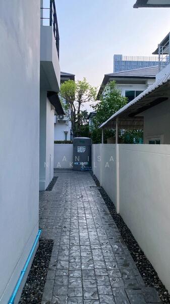บ้าน 4-ห้องนอน, กรุงเทพ, สะพานสูง, สะพานสูง, กรุงเทพ, 220 ตร.ม., บ้านเดี่ยว ขาย, โดย Yanisa Nakklai, 500118373 - DDproperty.com