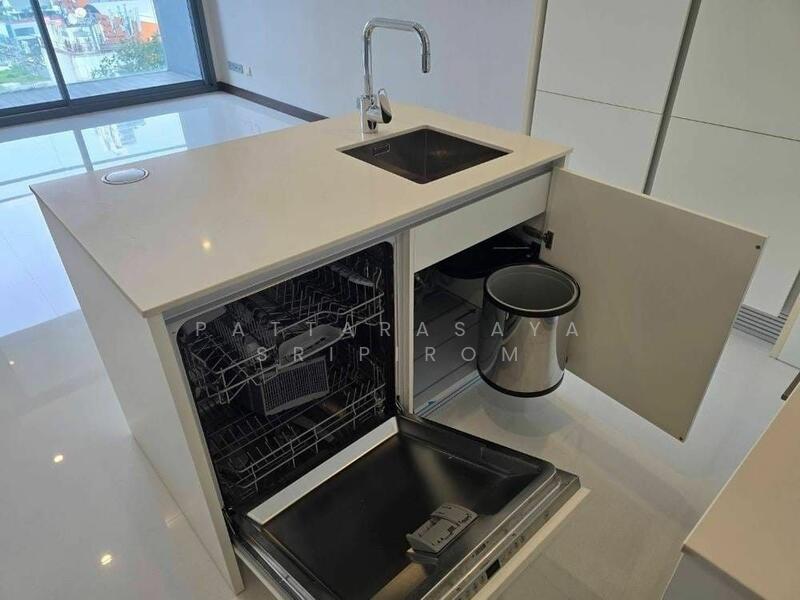 Q1 Sukhumvit, Bangkok, 1 Sukhumvit Road, Khlong Toei, Khlong Toei, Bangkok, 2 Bedrooms, 94 sqm, Condo For Sale, by Pattarasaya Sripirom, 500118432 - DDproperty.com