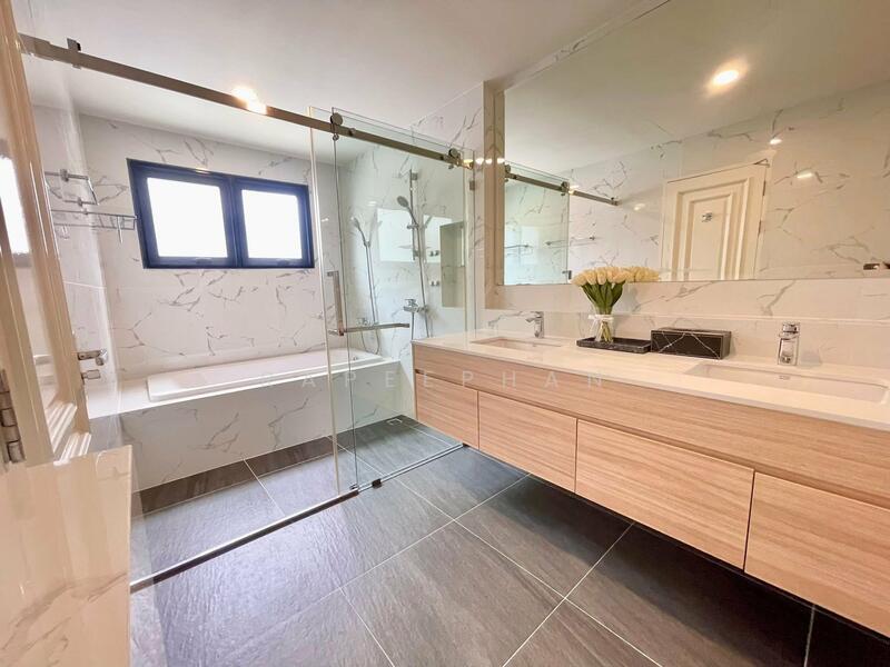 Centro Bangna, Samut Prakan, 111 Soi 3, Bang Kaeo, Bang Plee, Samut Prakan, 5 Bedrooms, 260 sqm, Single Detached House For Rent, by Rapeephan, 500118454 - DDproperty.com