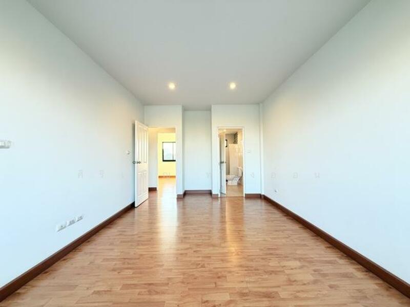 ขาย - ทาวน์โฮม เดอะ ไพรเว่ ฮาวส์ กระทุ่มแบน, สมุทรสาคร