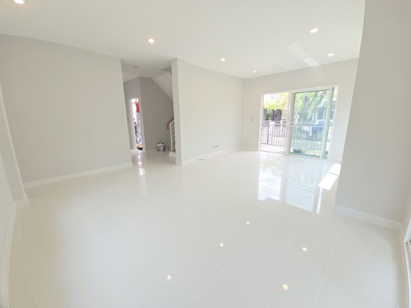 Centro Srinakarin-Bangna : บ้านเดี่ยว เซนโทร ศรีนครินทร์-บางนา, กรุงเทพ, ถนนเฉลิมพระเกียรติ ร.9, หนองบอน, ประเวศ, กรุงเทพ, 200 ตร.ม., บ้านเดี่ยว ขาย, โดย Ann S., 500119159 - DDproperty.com