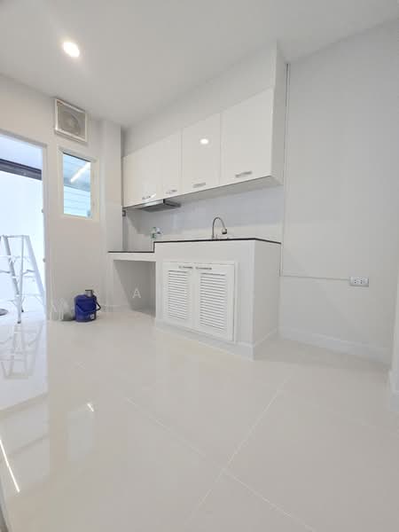 Centro Srinakarin-Bangna : บ้านเดี่ยว เซนโทร ศรีนครินทร์-บางนา, กรุงเทพ, ถนนเฉลิมพระเกียรติ ร.9, หนองบอน, ประเวศ, กรุงเทพ, 200 ตร.ม., บ้านเดี่ยว ขาย, โดย Ann S., 500119159 - DDproperty.com