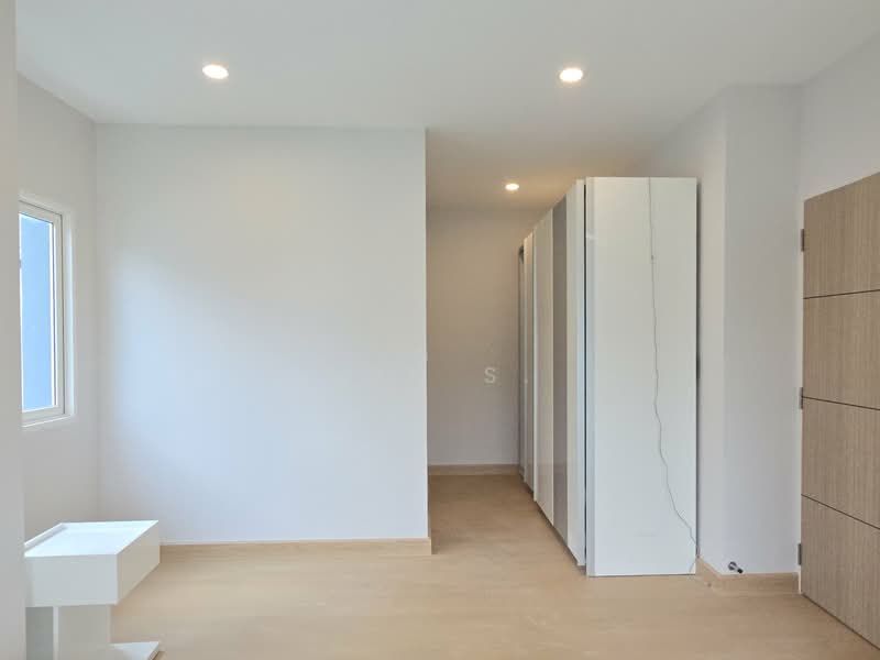 For Sale - Centro Srinakarin-Bangna, Bangkok