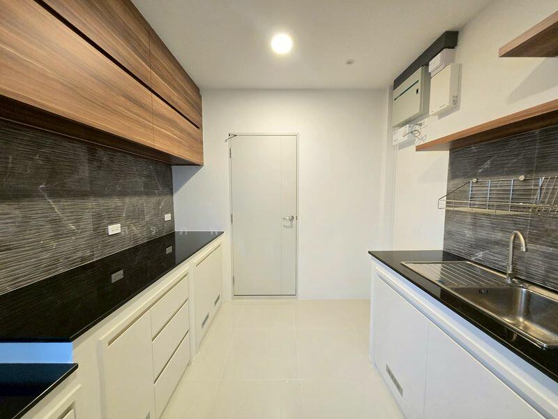 Centro Bangna : เซนโทร บางนา, สมุทรปราการ, 111 ซอย3, บางแก้ว, บางพลี, สมุทรปราการ, 303 ตร.ม., บ้านเดี่ยว ให้เช่า, โดย สรภพ ยอดไชย (สีฝุ่น), 500119366 - DDproperty.com