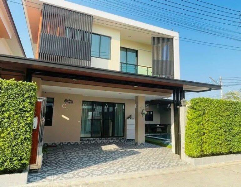 2 Storey House for Sale with Private Swimming Pool East Pattaya, Chon Buri (Pattaya), Bang Lamung, Bang Lamung (Pattaya), Chon Buri (Pattaya), 4 Bedrooms, 200 sqm, Single Detached House For Sale, by PLC Real Estate, 500119406 - DDproperty.com