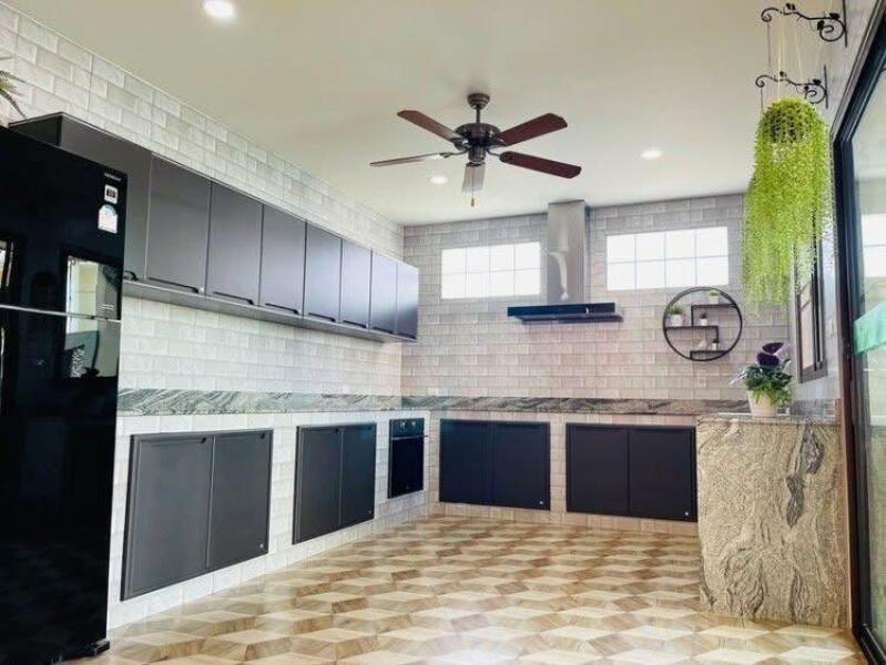 2 Storey House for Sale with Private Swimming Pool East Pattaya, Chon Buri (Pattaya), Bang Lamung, Bang Lamung (Pattaya), Chon Buri (Pattaya), 4 Bedrooms, 200 sqm, Single Detached House For Sale, by PLC Real Estate, 500119406 - DDproperty.com