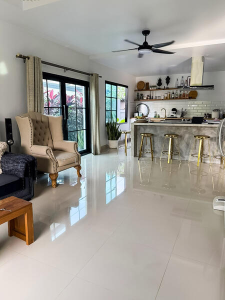 ให้เช่า - บ้าน 2 ชั้นให้เช่า ในเขตเนิร์นพลับวัน พัทยาตะวันออก, ชลบุรี