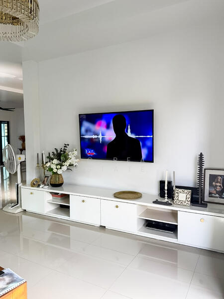 ให้เช่า - บ้าน 2 ชั้นให้เช่า ในเขตเนิร์นพลับวัน พัทยาตะวันออก, ชลบุรี