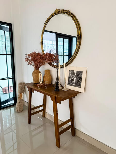 ให้เช่า - บ้าน 2 ชั้นให้เช่า ในเขตเนิร์นพลับวัน พัทยาตะวันออก, ชลบุรี