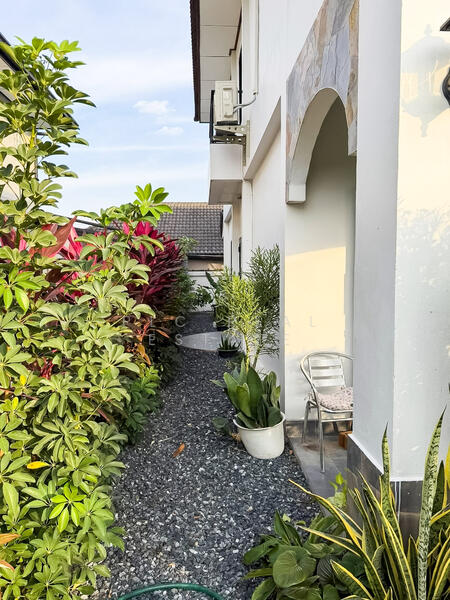 ให้เช่า - บ้าน 2 ชั้นให้เช่า ในเขตเนิร์นพลับวัน พัทยาตะวันออก, ชลบุรี