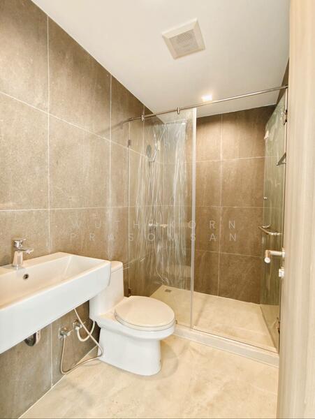 Authen Ladprao-Nakniwat, Bangkok, Soi Nak Niwat 48 Yaek 14, Pradit Manudharm Road, Lat Phrao, Lat Phrao, Bangkok, 3 Bedrooms, 276 sqm, Townhouse For Rent, by Wuthikorn Prasomsan, 500119535 - DDproperty.com