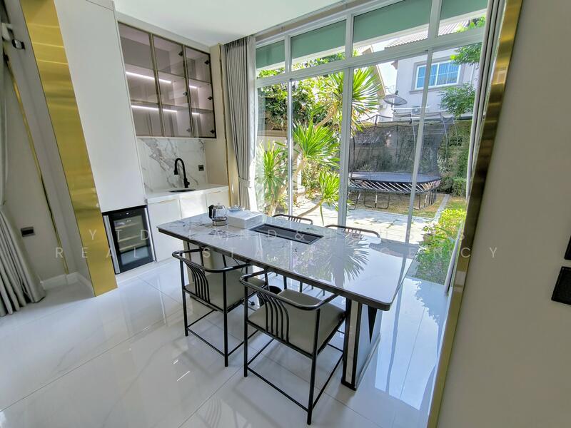 Nantawan Bangna Km.7, Samut Prakan, 98 Bangna-Trad Road, Bang Kaeo, Bang Plee, Samut Prakan, 4 Bedrooms, 400 sqm, Single Detached House For Sale, by YTD Land&houses Real Estate Agency, 500120319 - DDproperty.com