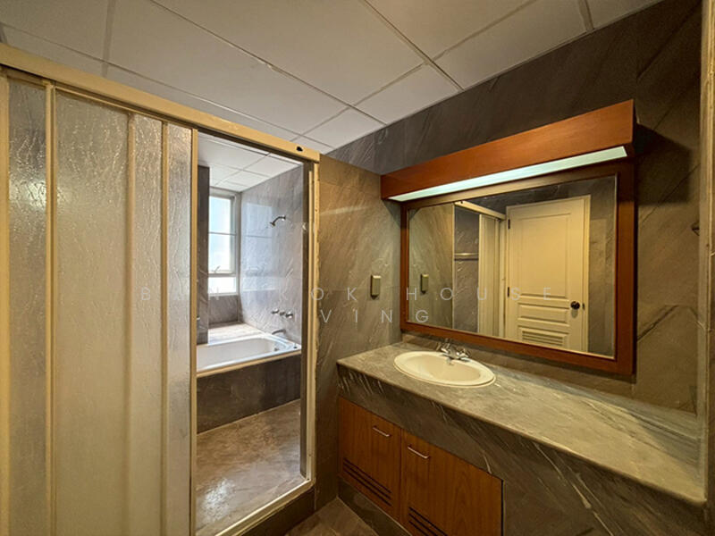 For Rent - Krungthep Thani Tower, Bangkok