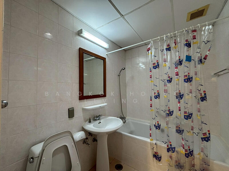 For Rent - Krungthep Thani Tower, Bangkok