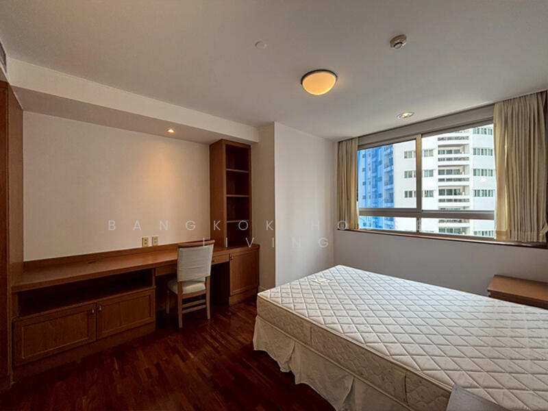 For Rent - Krungthep Thani Tower, Bangkok